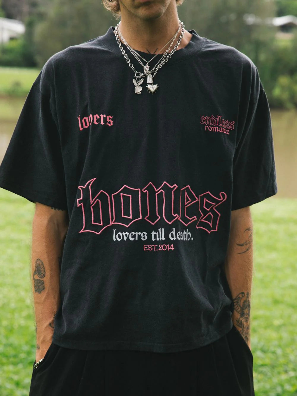 BILLY BONES // The Endless Tee VINTAGE BLACK/PINK