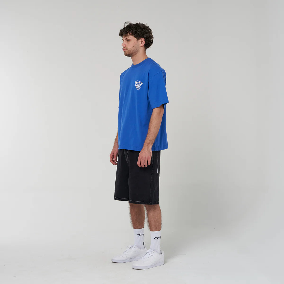 CRATE // Basic Script Box Fit Tee BLUE