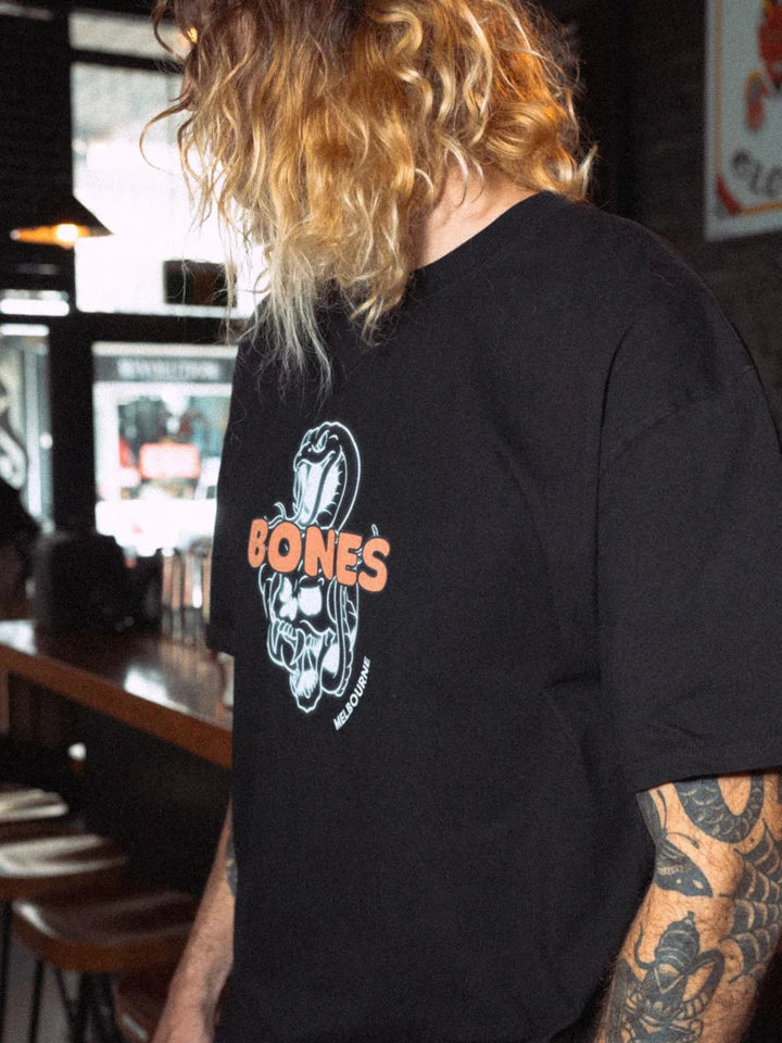 BILLY BONES // Dive Bar Tee VINTAGE BLACK