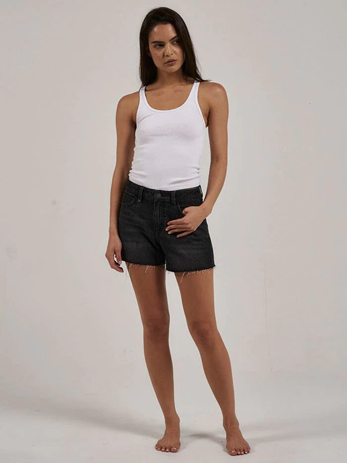 THRILLS // Erica Mid Rise Short SMOKE BLACK