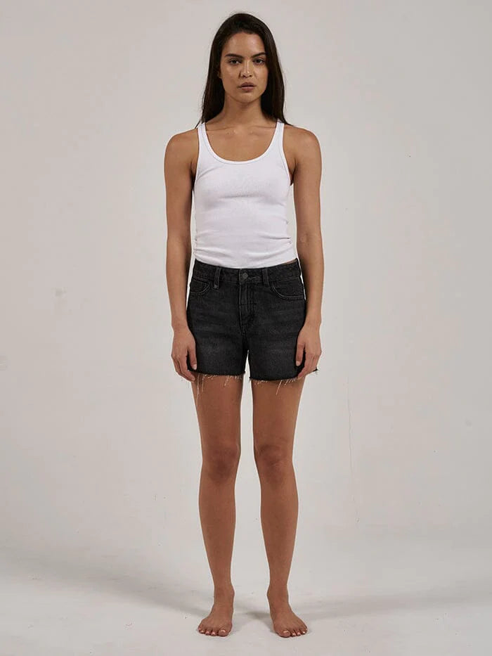 THRILLS // Erica Mid Rise Short SMOKE BLACK