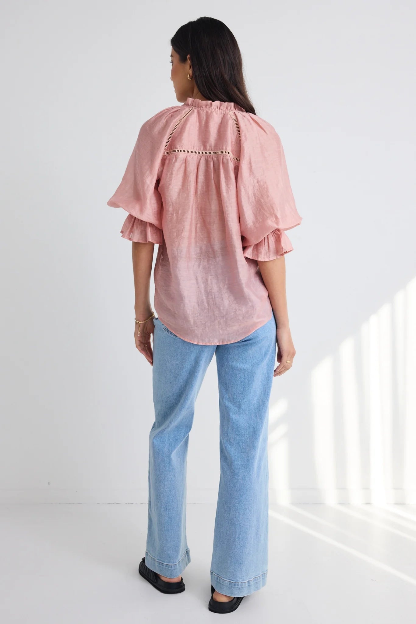 BY ROSA // Encounter Textured Gathered Button SS Top BLUSH