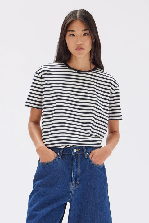 ASSEMBLY LABEL // Women's Harbour Stripe Short Sleeve Tee TRUE NAVY/WHITE