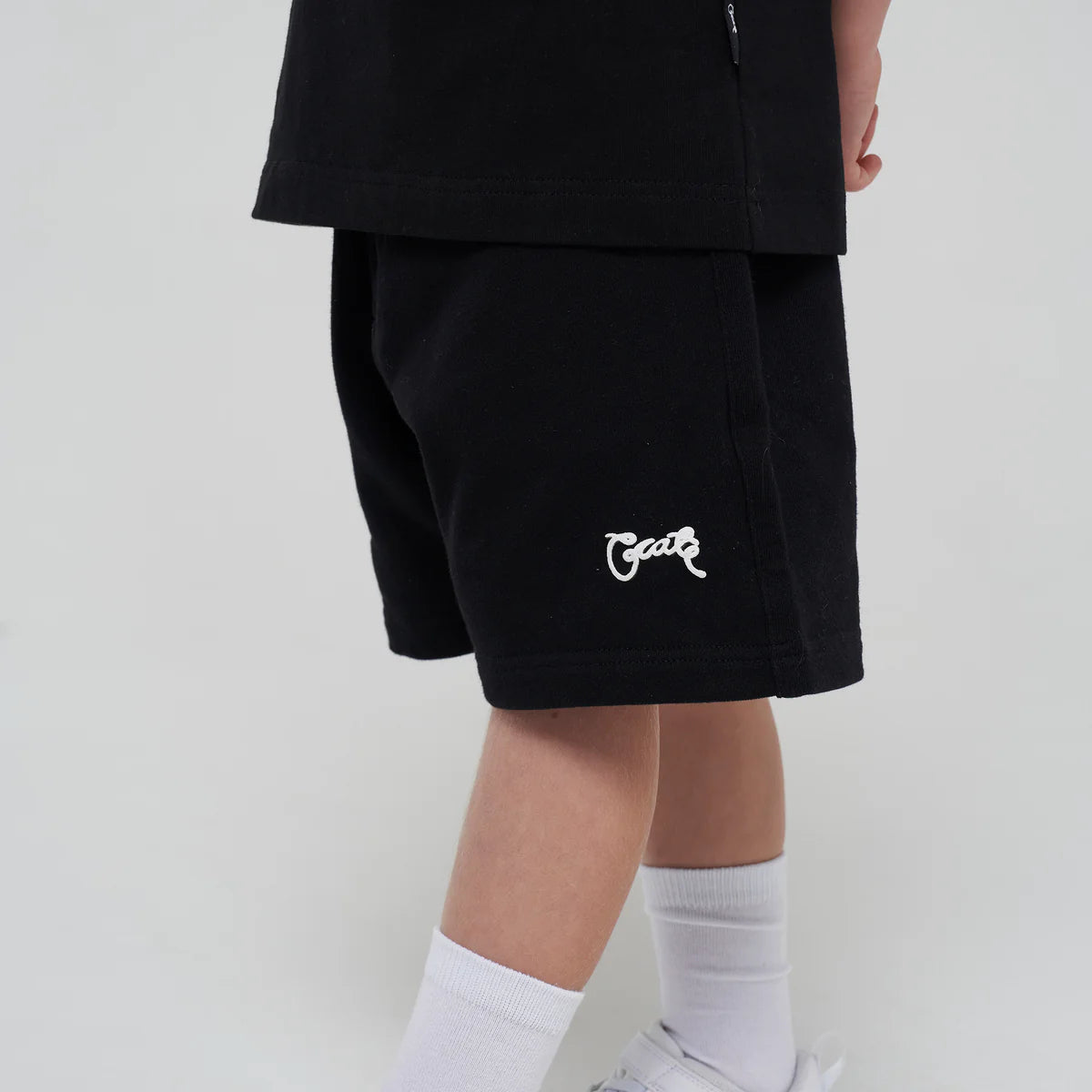 CRATE KIDS // Basic Script Sweat Shorts BLACK