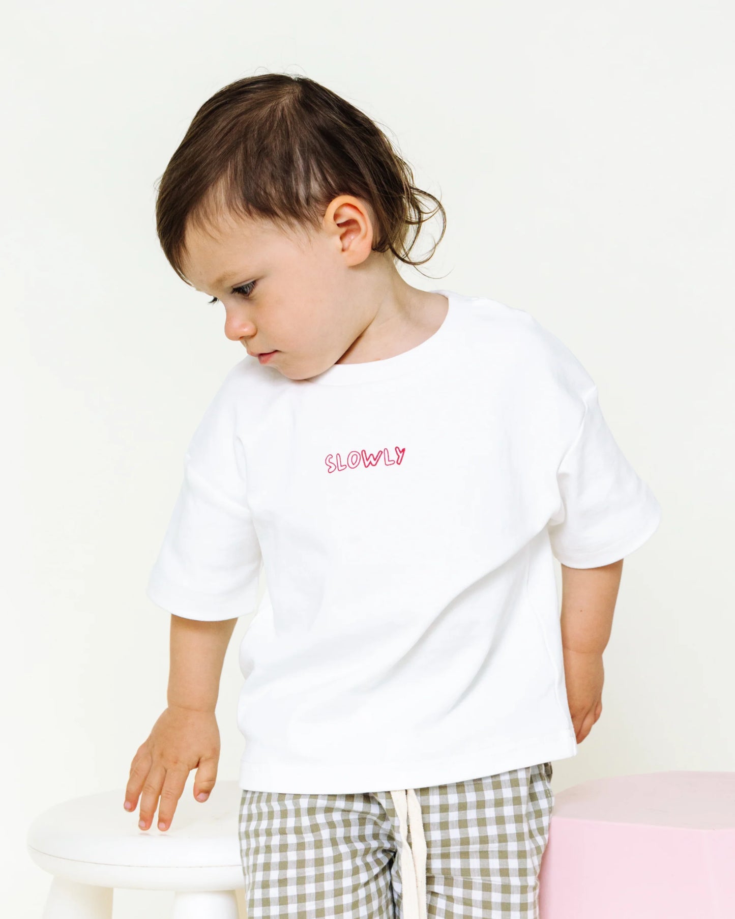 SLOWLY LABEL // Berry Kind Tee STRAWBERRY