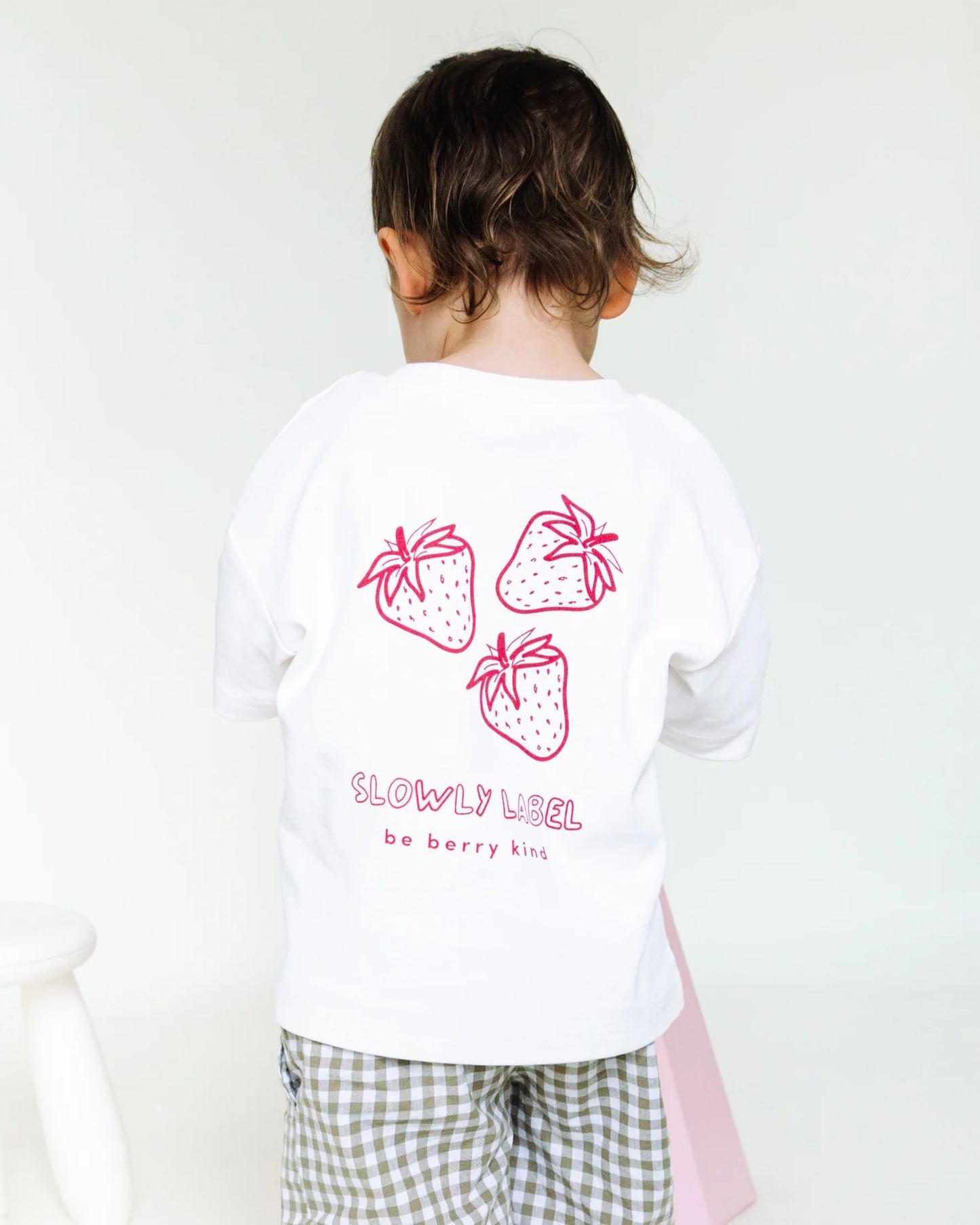 SLOWLY LABEL // Berry Kind Tee STRAWBERRY