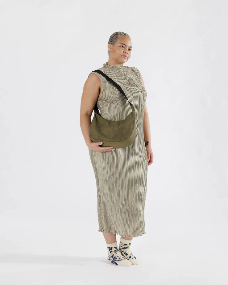 BAGGU // MEDIUM Nylon Crescent Bag SEAWEED