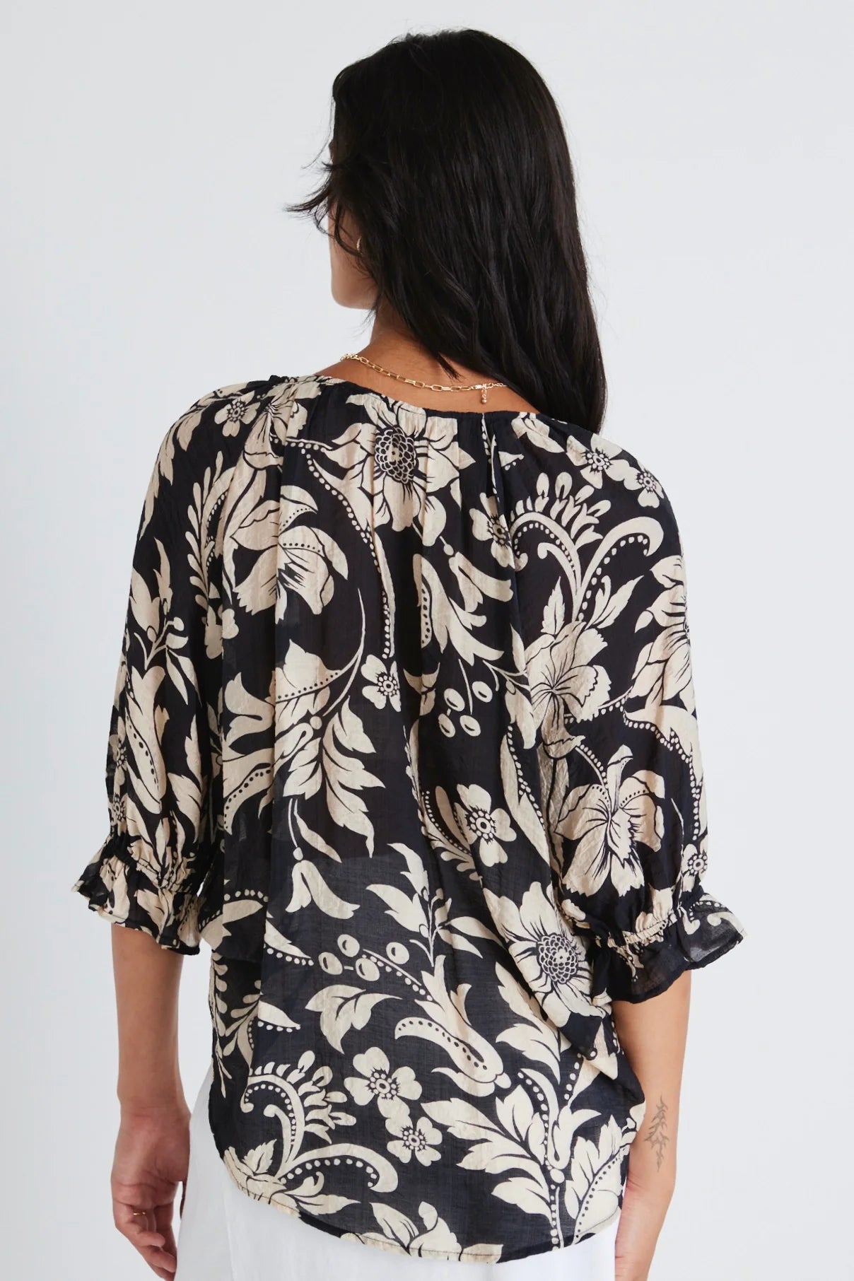 AMONG THE BRAVE // Refine Floral Pintuck Top BLACK/CREAM