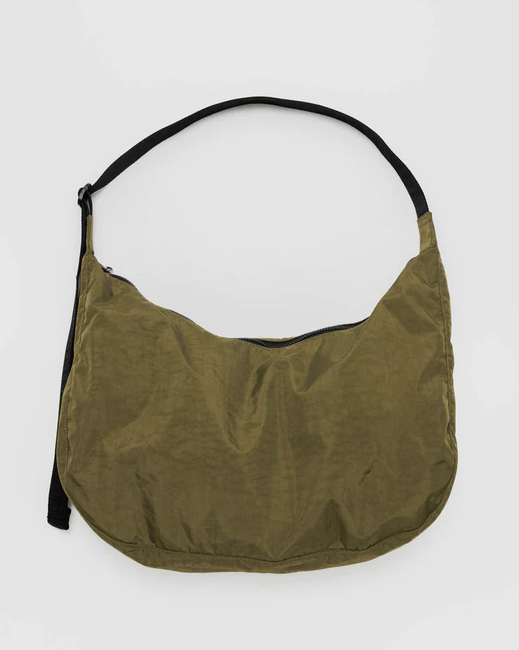 BAGGU // LARGE Nylon Crescent Bag SEAWEED