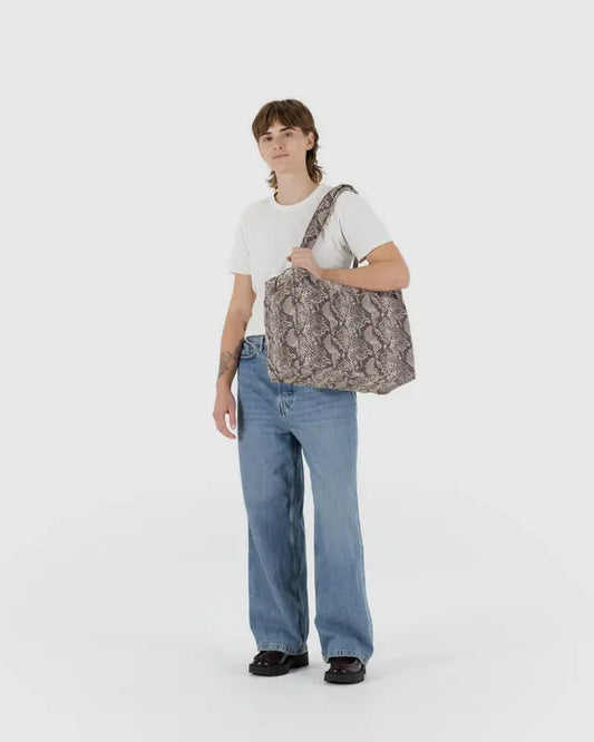 BAGGU // SMALL Cloud Carry-on SNAKESKIN