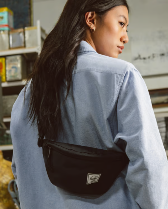 HERSCHEL // Classic Hip Bag BLACK