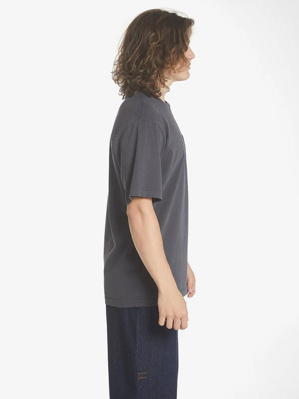 THRILLS // Union Oversize Pocket Tee DARK CHARCOAL