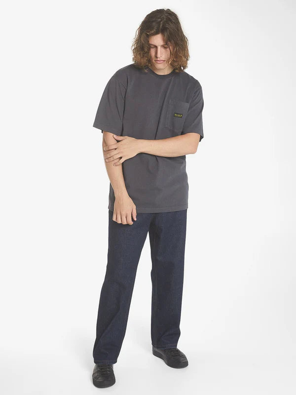 THRILLS // Union Oversize Pocket Tee DARK CHARCOAL