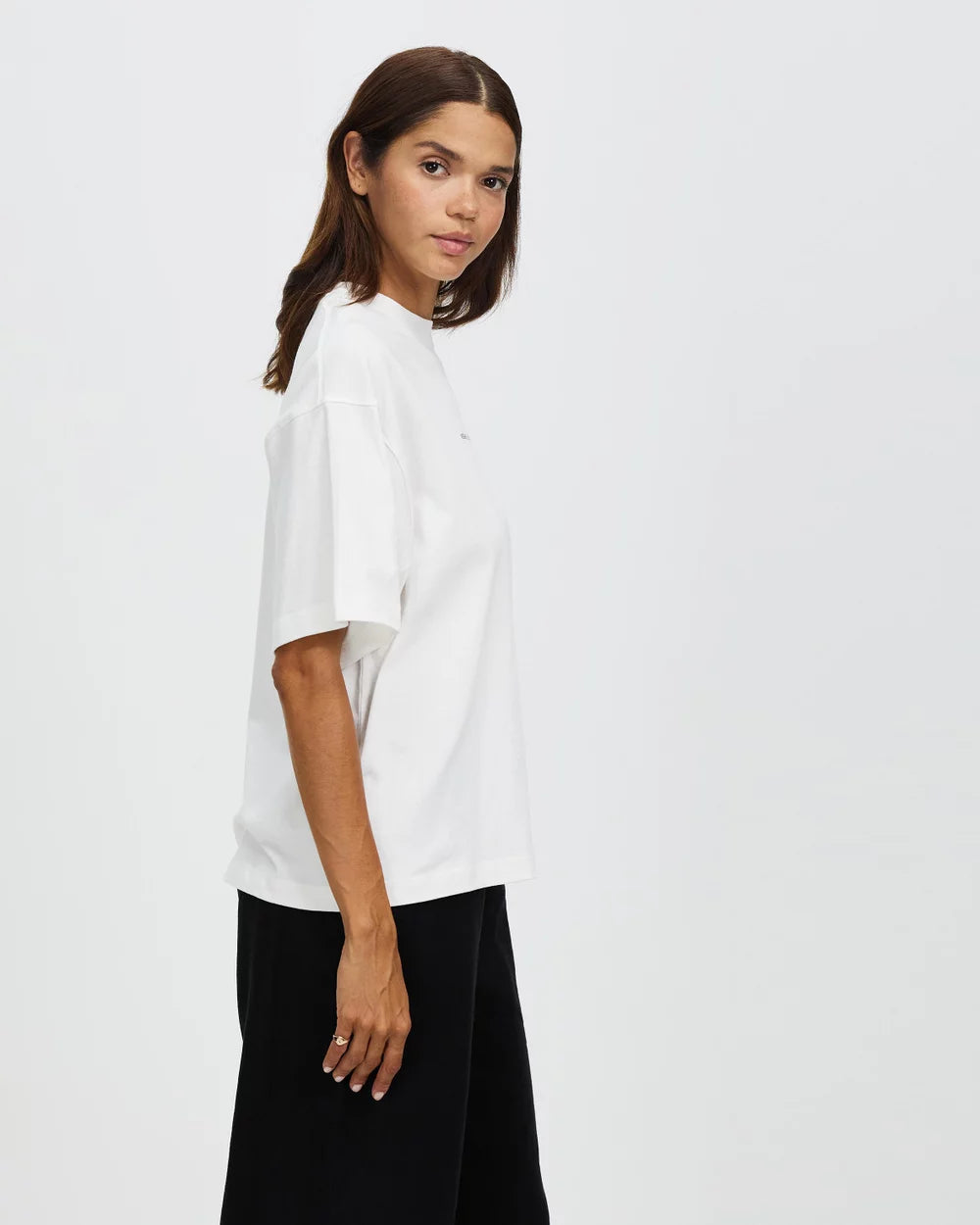 ASSEMBLY LABEL // Women's Organic Established Tee WHITE/BLACK